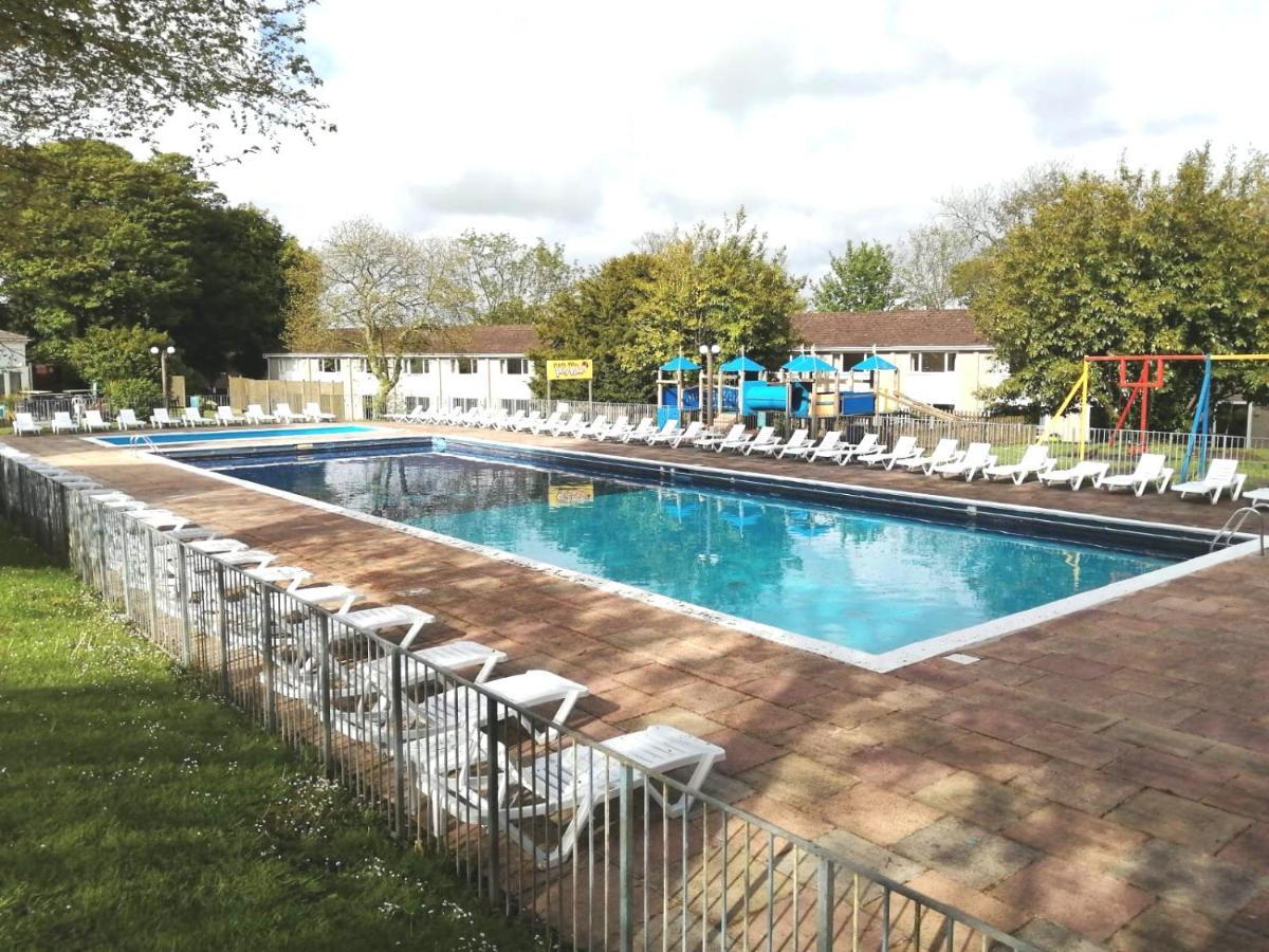 Cornwall Family Friendly Villa With Free Use Of Pool, Soft Play, Mini Golf, Tennis, Gym, Fitness Classes, Sauna And Ice Baths New Quay Dış mekan fotoğraf