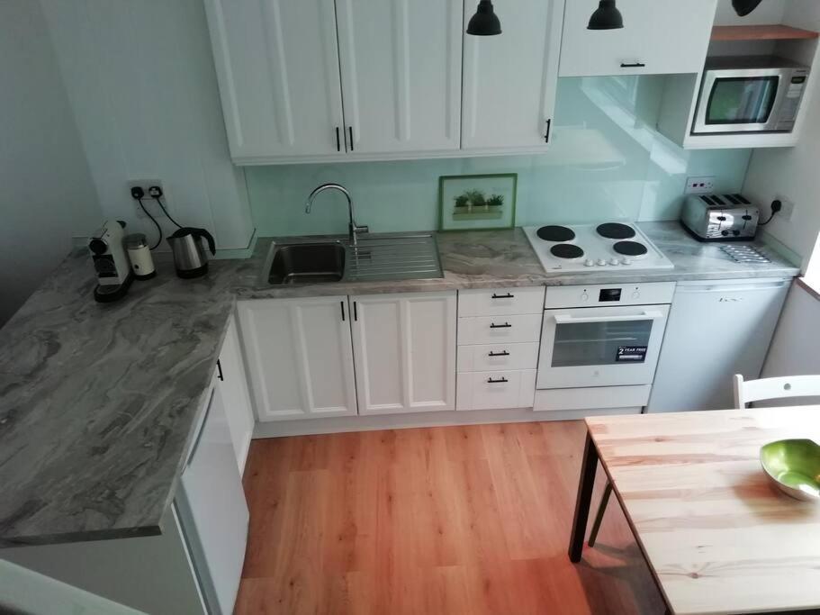Cornwall Family Friendly Villa With Free Use Of Pool, Soft Play, Mini Golf, Tennis, Gym, Fitness Classes, Sauna And Ice Baths New Quay Dış mekan fotoğraf