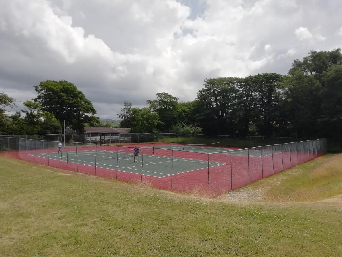 Cornwall Family Friendly Villa With Free Use Of Pool, Soft Play, Mini Golf, Tennis, Gym, Fitness Classes, Sauna And Ice Baths New Quay Dış mekan fotoğraf
